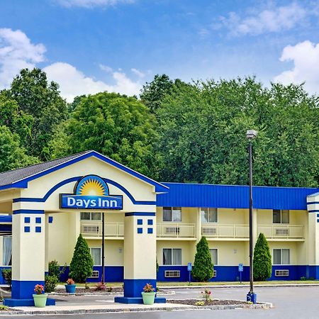Days Inn By Wyndham Southington Ngoại thất bức ảnh