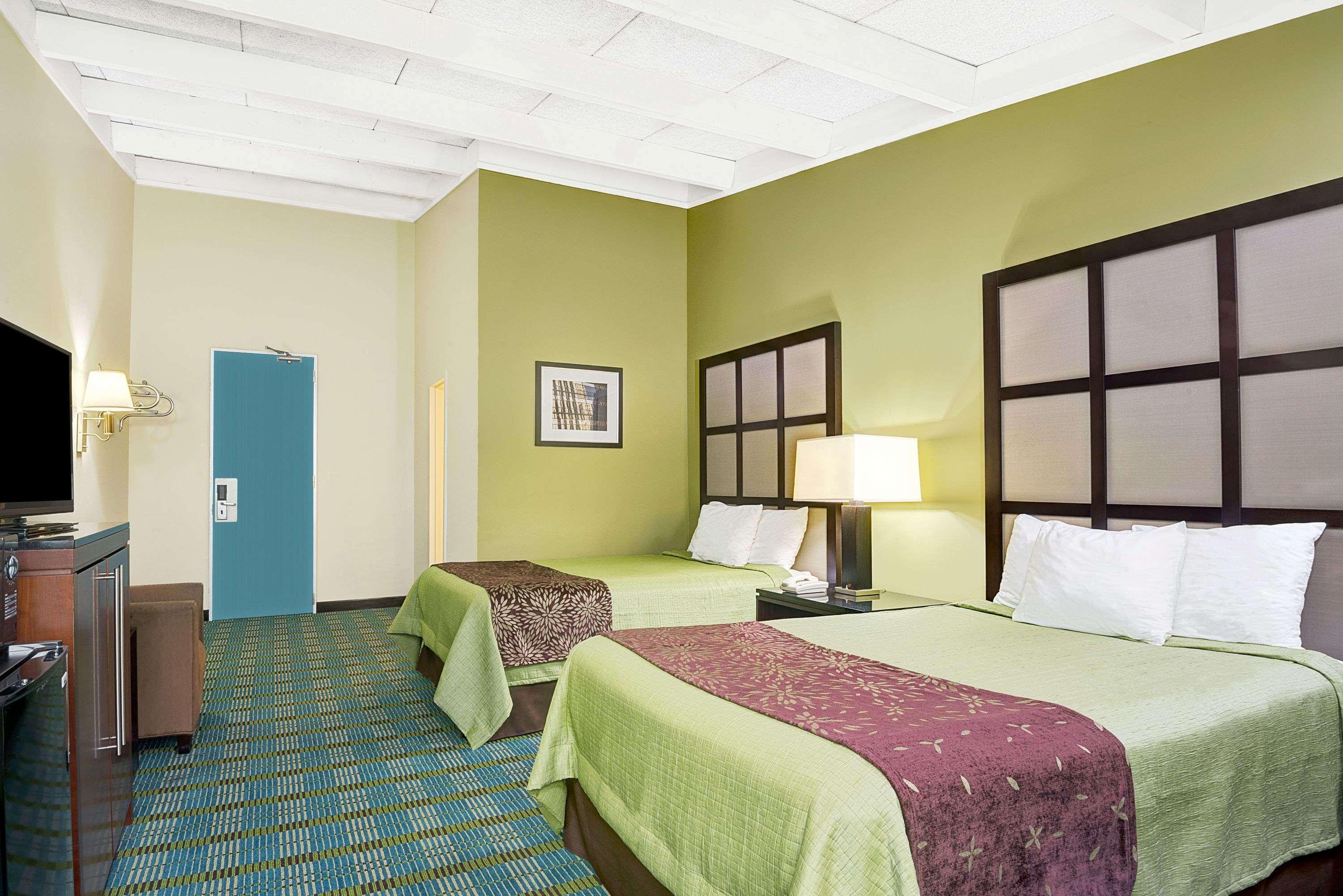 Days Inn By Wyndham Southington Ngoại thất bức ảnh