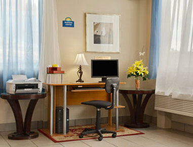Days Inn By Wyndham Southington Ngoại thất bức ảnh