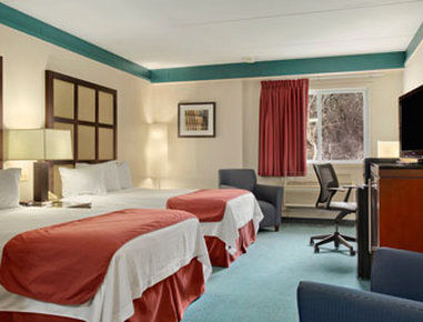 Days Inn By Wyndham Southington Ngoại thất bức ảnh