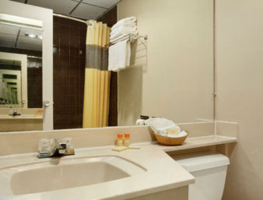 Days Inn By Wyndham Southington Ngoại thất bức ảnh